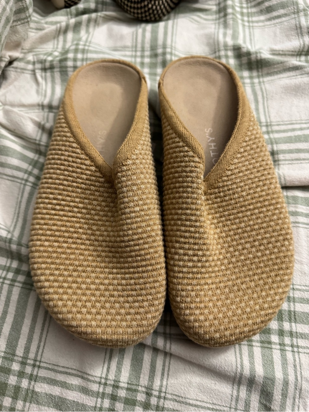 Rothys Cozy Slip-On Clogs Size 7